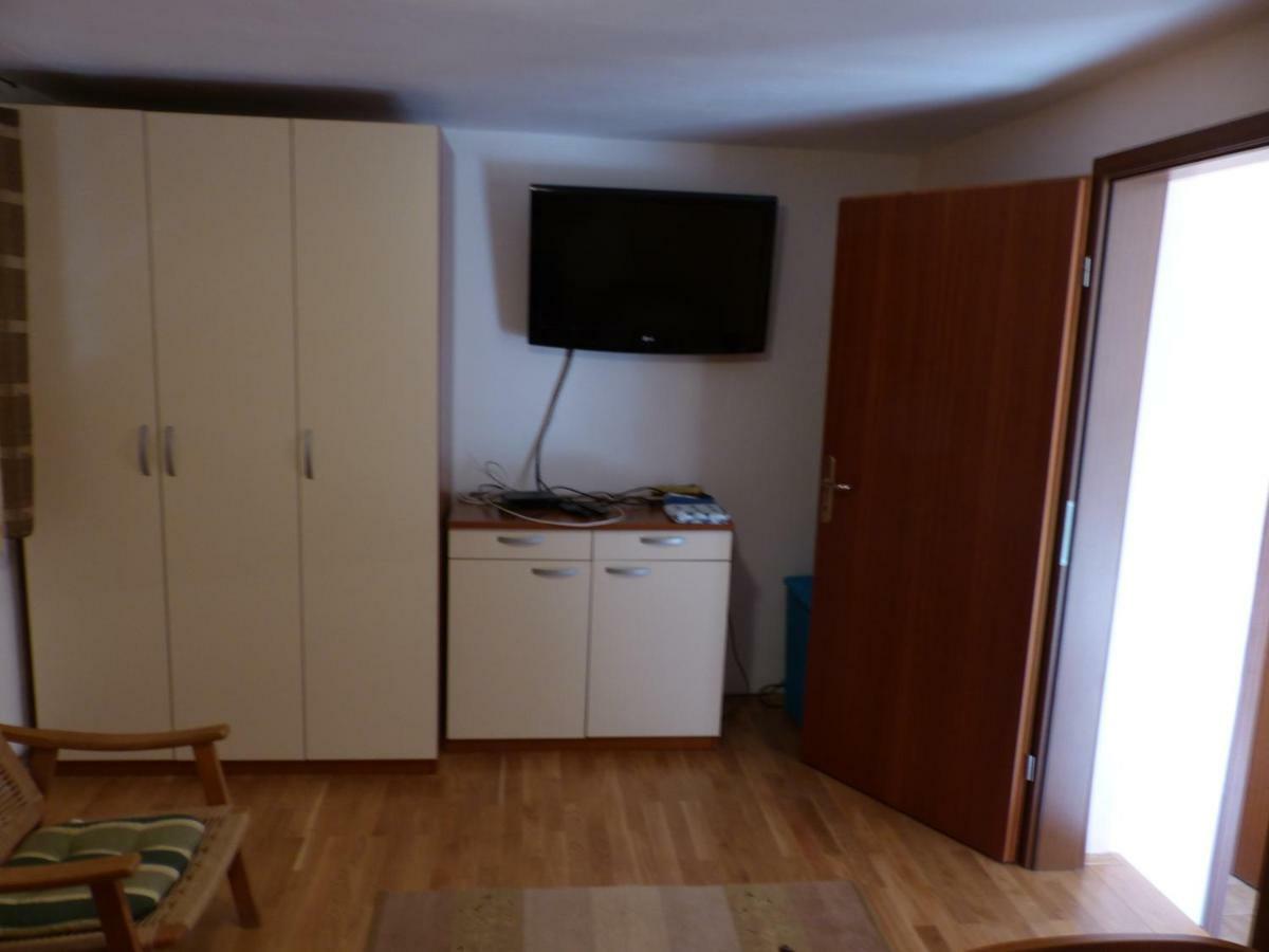 Apartment Ana Krnica Buitenkant foto