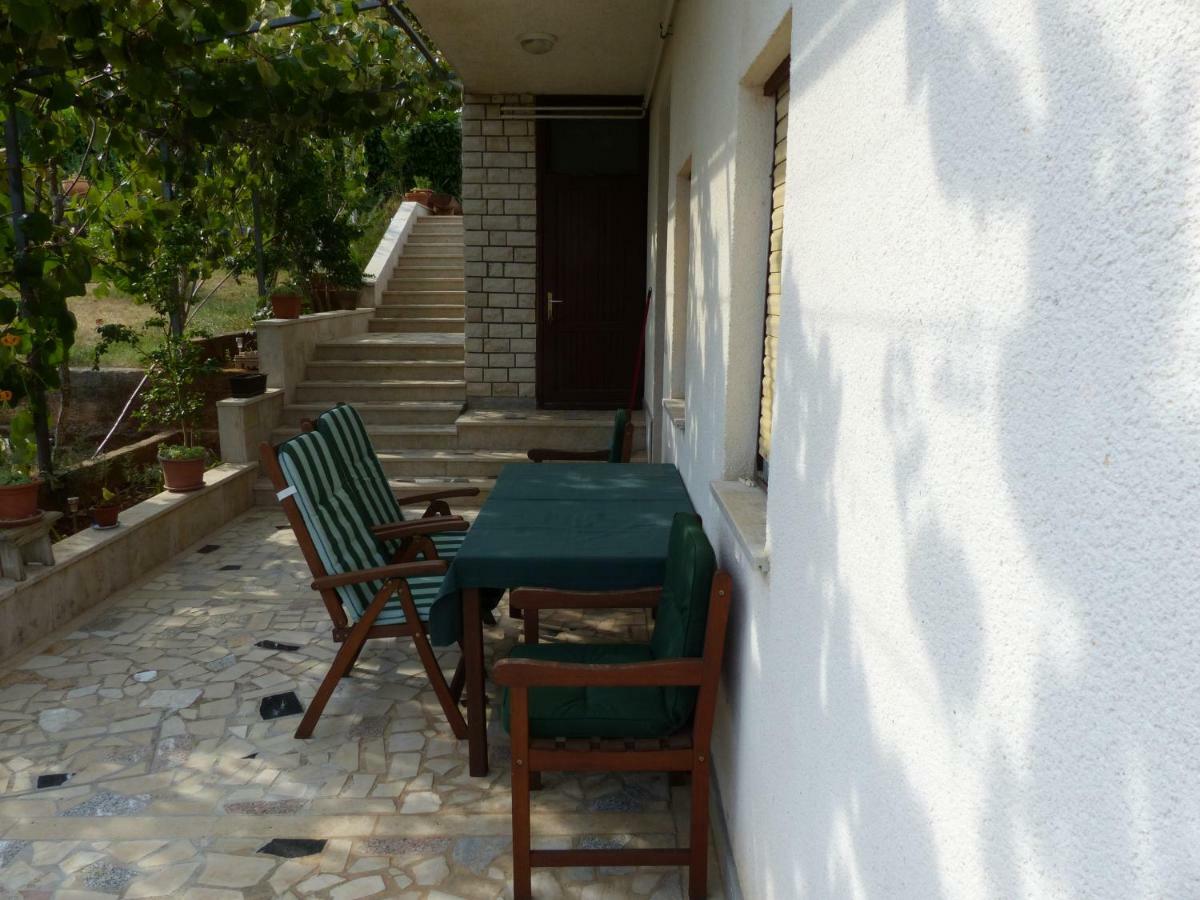 Apartment Ana Krnica Buitenkant foto