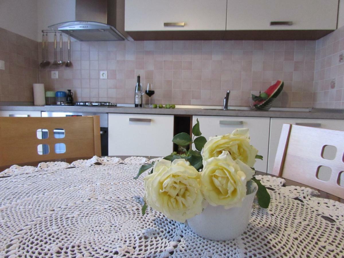 Apartment Ana Krnica Buitenkant foto