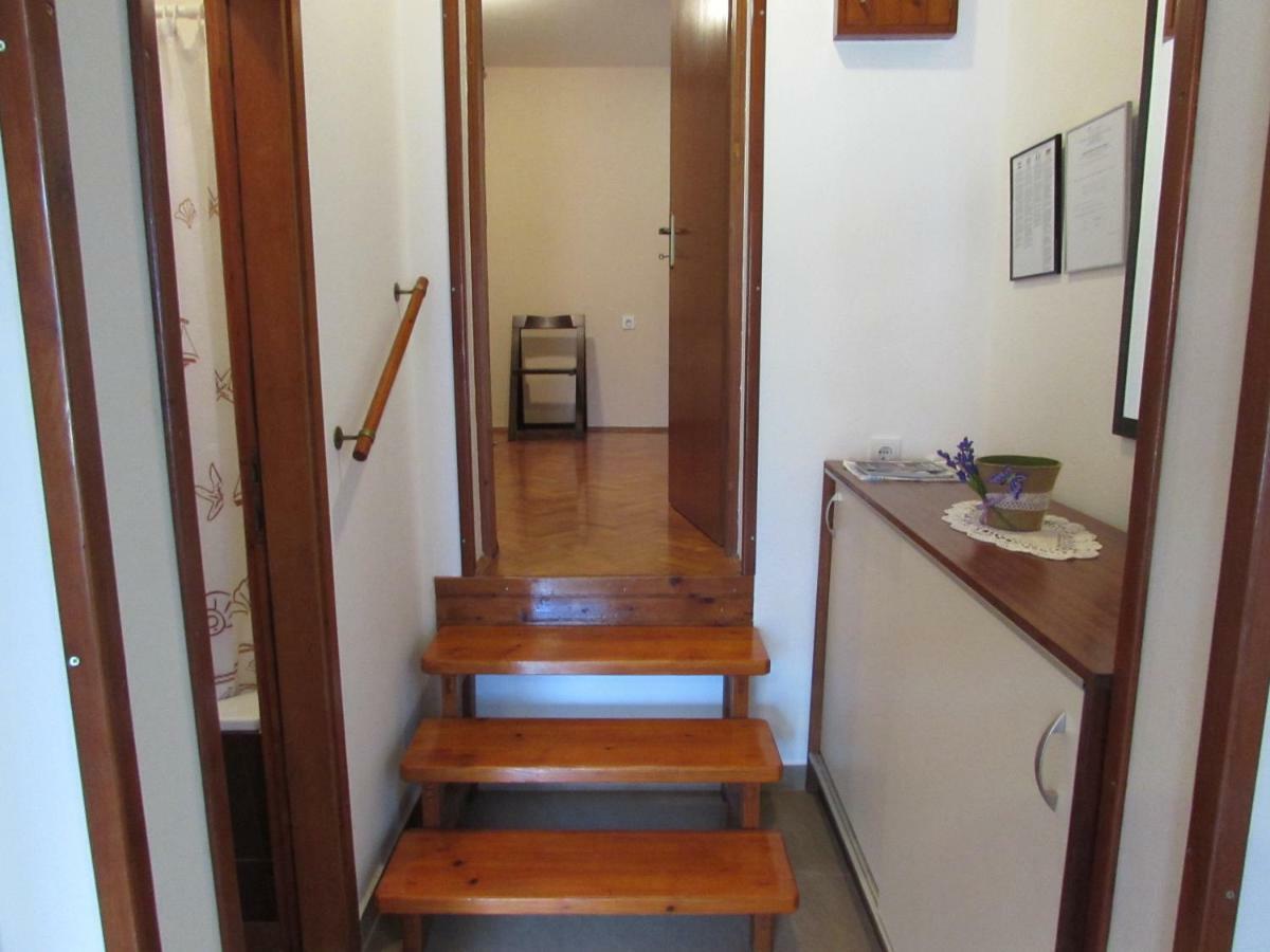 Apartment Ana Krnica Buitenkant foto